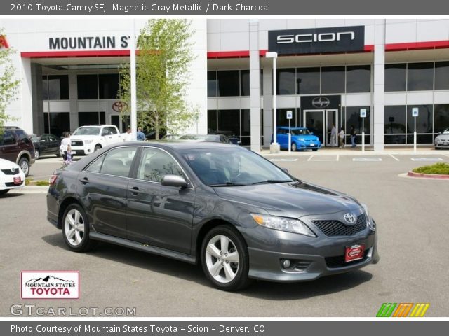 2010 Toyota Camry SE in Magnetic Gray Metallic