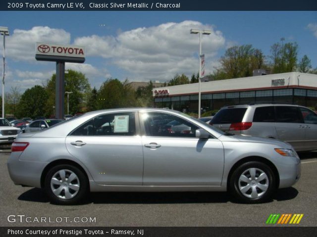 2009 Toyota Camry LE V6 in Classic Silver Metallic