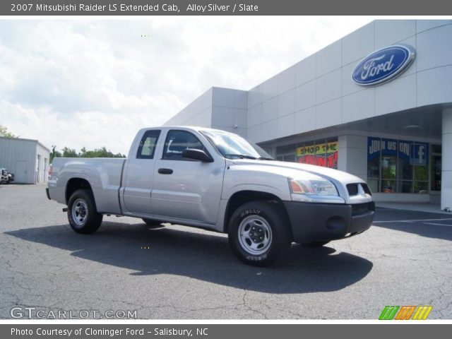 2007 Mitsubishi Raider LS Extended Cab in Alloy Silver