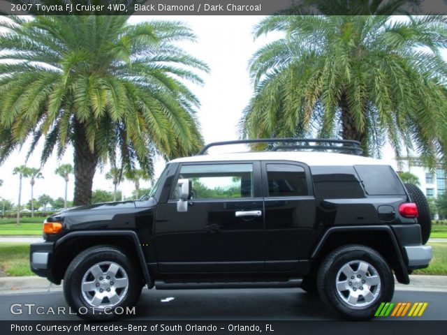 2007 Toyota FJ Cruiser 4WD in Black Diamond
