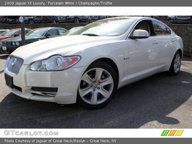2009 Jaguar XF Luxury in Porcelain White