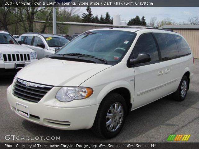 2007 Chrysler Town & Country Touring in Stone White