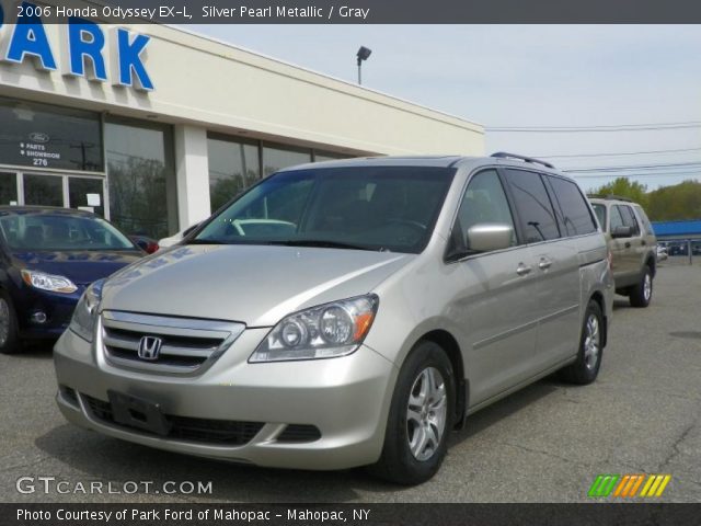 2006 Honda Odyssey EX-L in Silver Pearl Metallic
