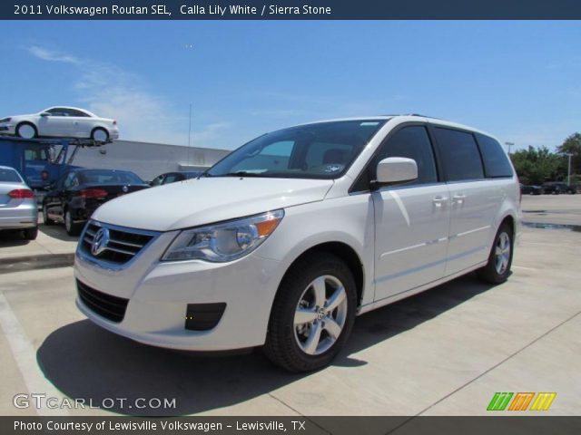2011 Volkswagen Routan SEL in Calla Lily White