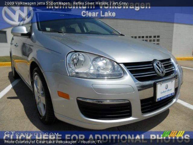 2009 Volkswagen Jetta S SportWagen in Reflex Silver Metallic