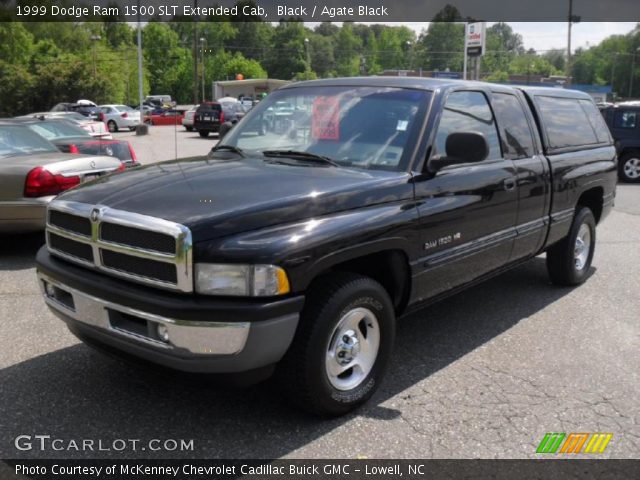 1999 Dodge Ram 1500 SLT Extended Cab in Black
