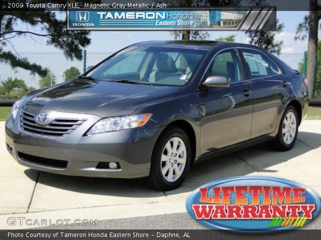 2009 Toyota Camry XLE in Magnetic Gray Metallic