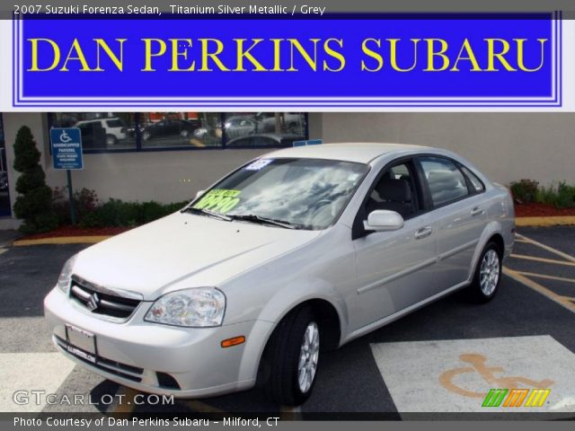 2007 Suzuki Forenza Sedan in Titanium Silver Metallic