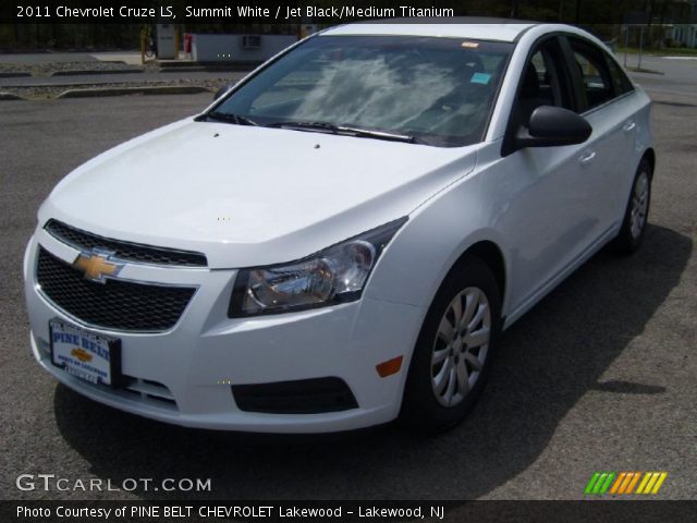 2011 Chevrolet Cruze LS in Summit White