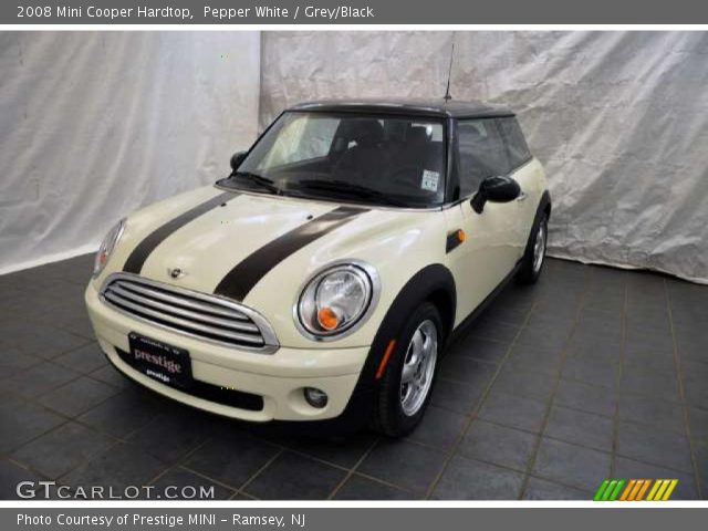 2008 Mini Cooper Hardtop in Pepper White