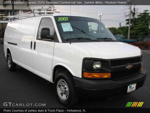 2007 Chevrolet Express 2500 Extended Commercial Van in Summit White