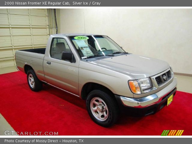 2000 Nissan Frontier XE Regular Cab in Silver Ice