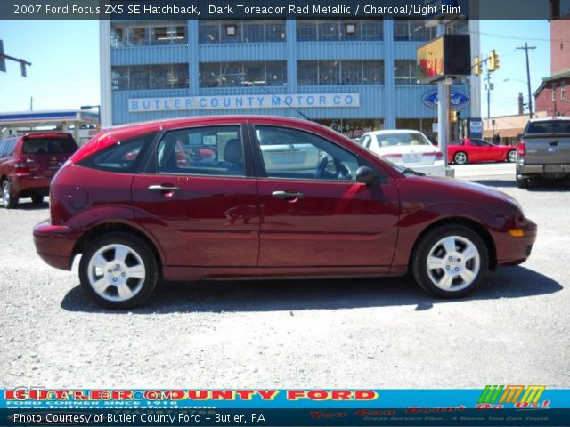 2007 Ford Focus ZX5 SE Hatchback in Dark Toreador Red Metallic