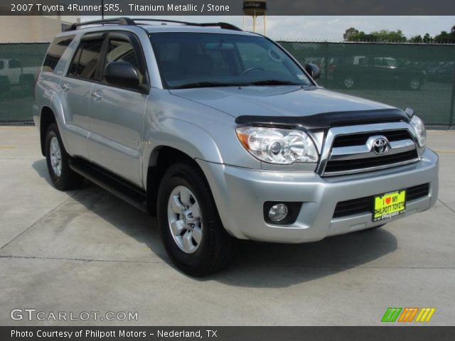 2007 Toyota 4Runner SR5 in Titanium Metallic