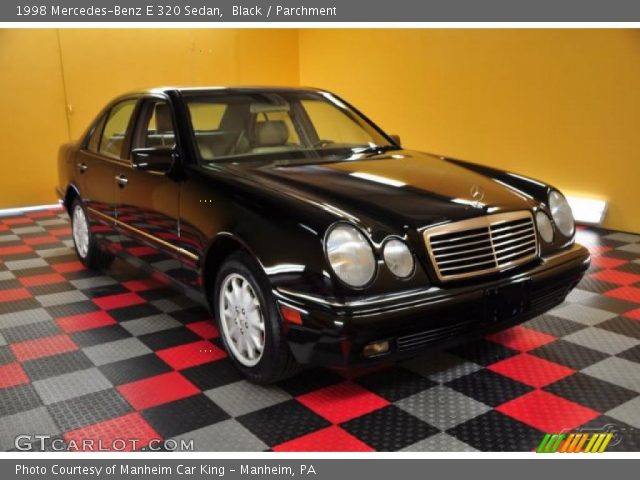 1998 Mercedes-Benz E 320 Sedan in Black