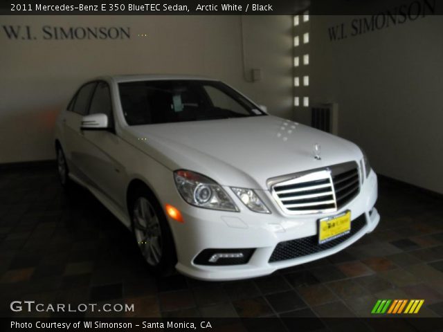 2011 Mercedes-Benz E 350 BlueTEC Sedan in Arctic White