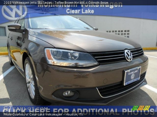 2011 Volkswagen Jetta SEL Sedan in Toffee Brown Metallic