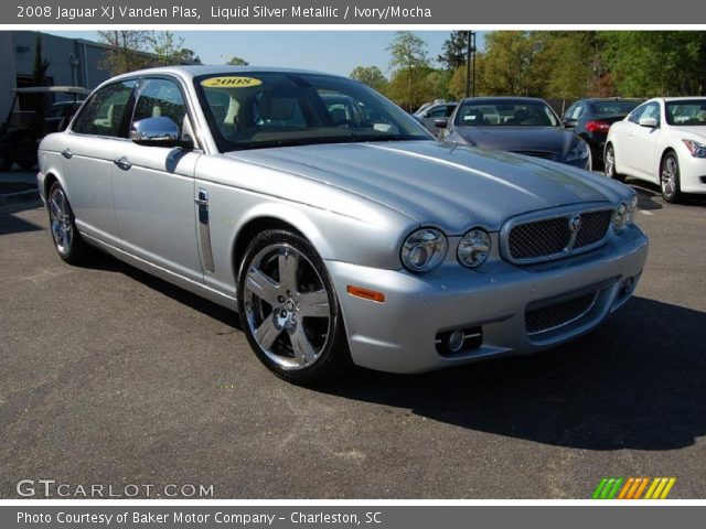 2008 Jaguar XJ Vanden Plas in Liquid Silver Metallic