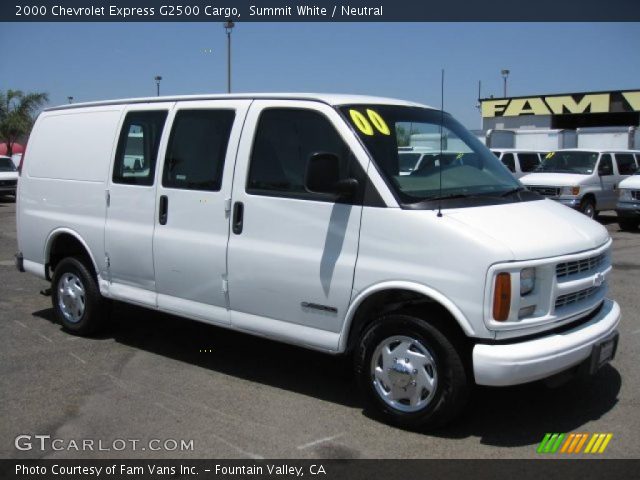 2000 Chevrolet Express G2500 Cargo in Summit White