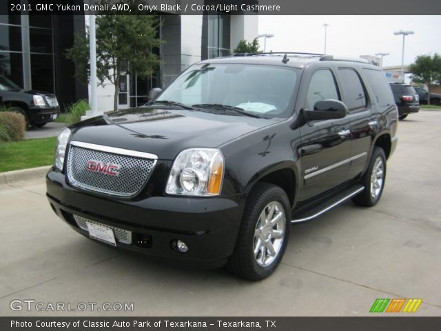 2011 GMC Yukon Denali AWD in Onyx Black