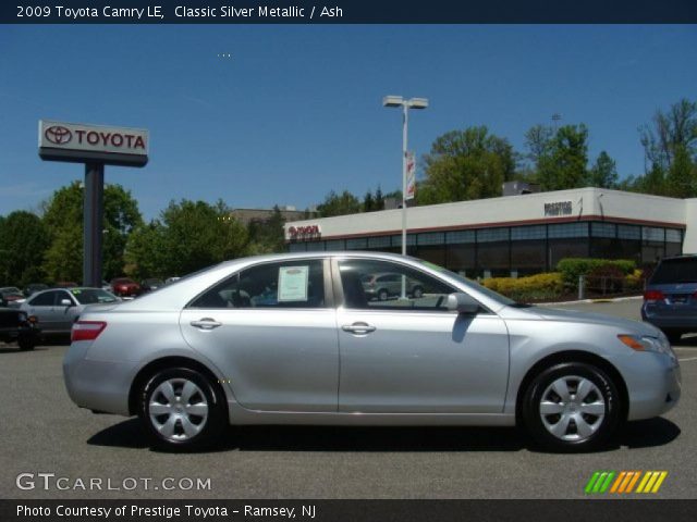 2009 Toyota Camry LE in Classic Silver Metallic