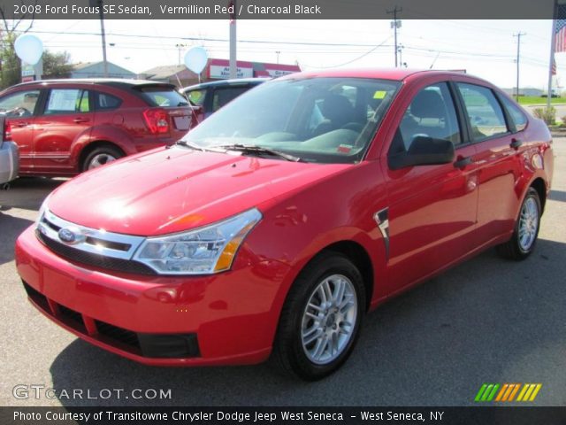 2008 Ford Focus SE Sedan in Vermillion Red