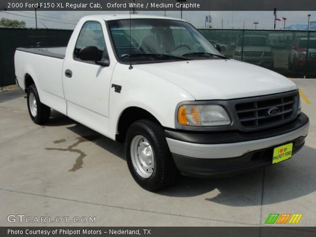 2000 Ford F150 XL Regular Cab in Oxford White