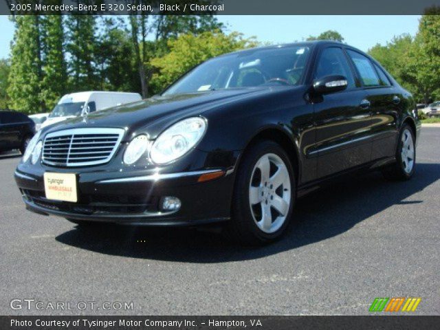 2005 Mercedes-Benz E 320 Sedan in Black