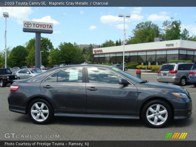 2009 Toyota Camry SE in Magnetic Gray Metallic