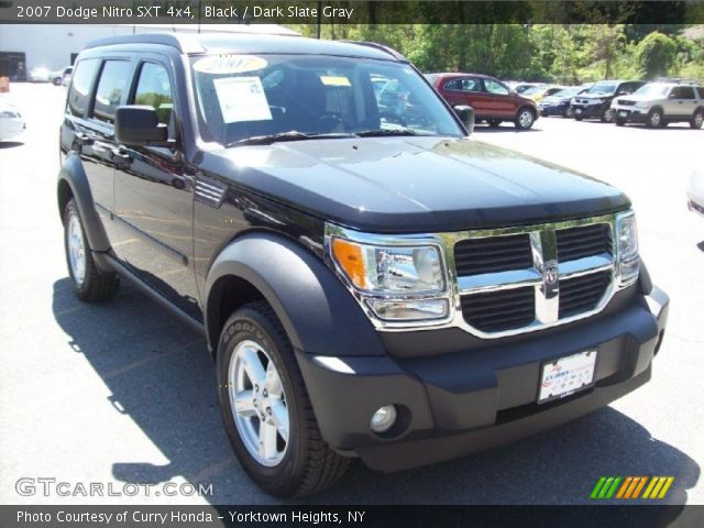 2007 Dodge Nitro SXT 4x4 in Black