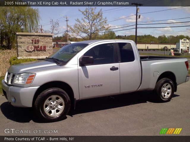 2005 Nissan Titan XE King Cab 4x4 in Radiant Silver
