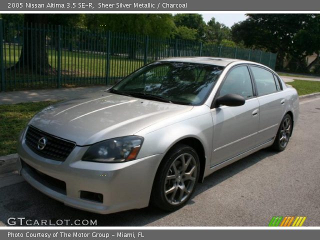 2005 Nissan Altima 3.5 SE-R in Sheer Silver Metallic