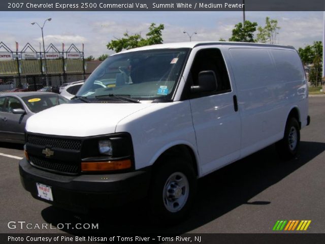 2007 Chevrolet Express 2500 Commercial Van in Summit White