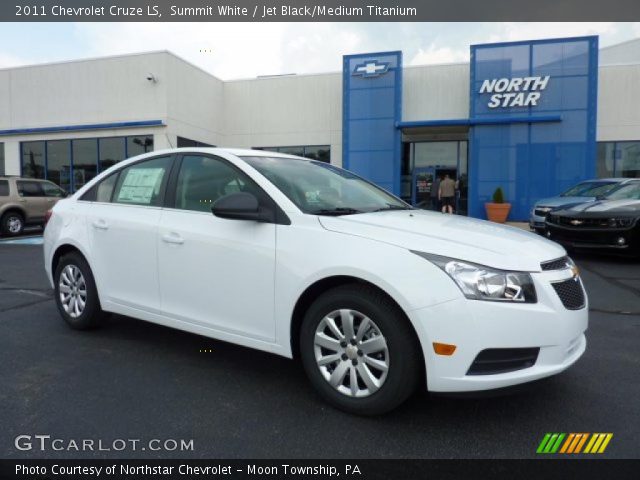2011 Chevrolet Cruze LS in Summit White