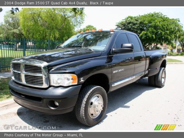 2004 Dodge Ram 3500 ST Quad Cab 4x4 Dually in Black