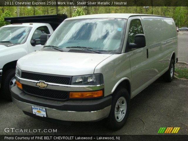 2011 Chevrolet Express 2500 Work Van in Sheer Silver Metallic