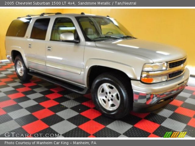 2005 Chevrolet Suburban 1500 LT 4x4 in Sandstone Metallic