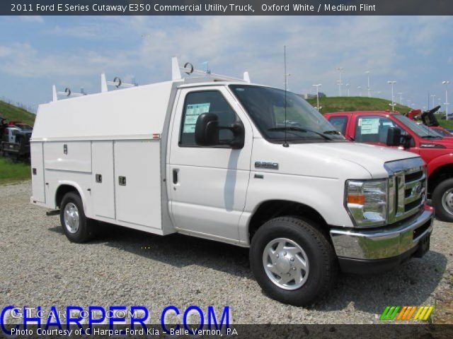 2011 Ford E Series Cutaway E350 Commercial Utility Truck in Oxford White