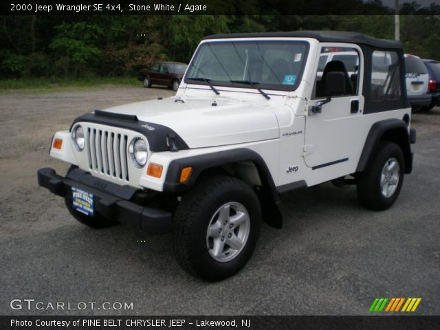 2000 Jeep Wrangler SE 4x4 in Stone White