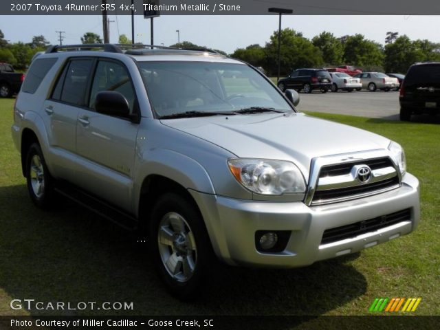 2007 Toyota 4Runner SR5 4x4 in Titanium Metallic