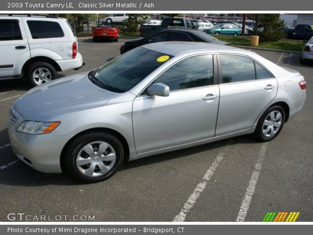 2009 Toyota Camry LE in Classic Silver Metallic