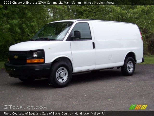 2008 Chevrolet Express 2500 Commercial Van in Summit White