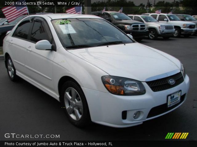 2008 Kia Spectra EX Sedan in White