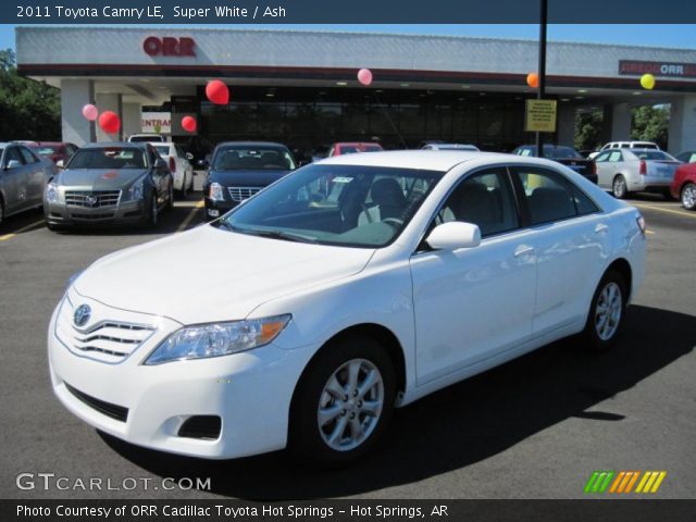 2011 Toyota Camry LE in Super White