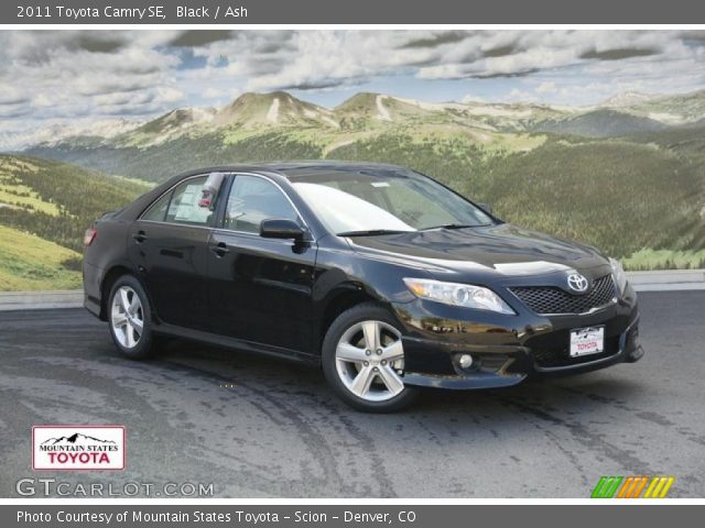 2011 Toyota Camry SE in Black