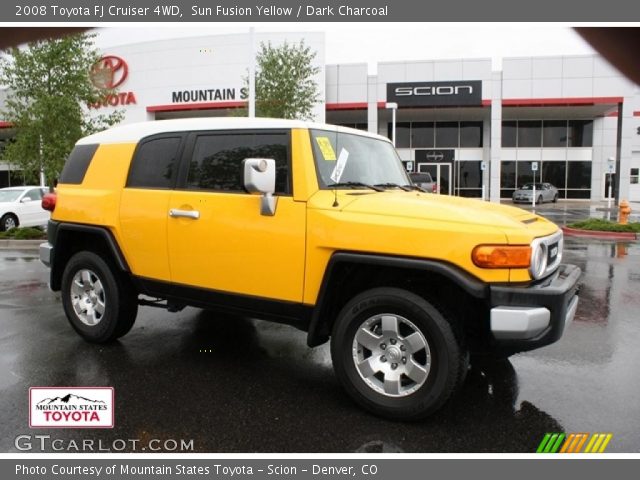 2008 Toyota FJ Cruiser 4WD in Sun Fusion Yellow