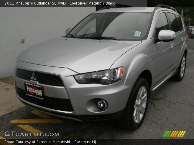 2011 Mitsubishi Outlander SE AWD in Cool Silver Metallic