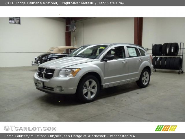 2011 Dodge Caliber Mainstreet in Bright Silver Metallic