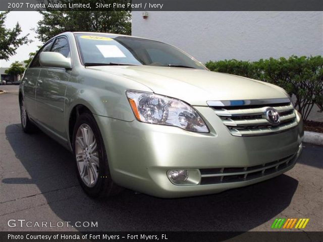 2007 Toyota Avalon Limited in Silver Pine Pearl
