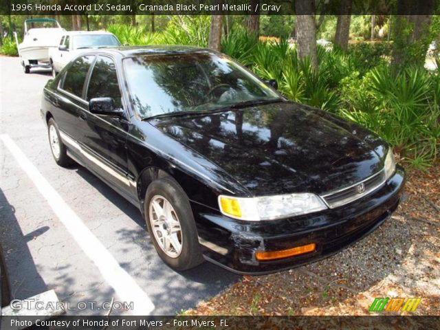 1996 Honda Accord LX Sedan in Granada Black Pearl Metallic